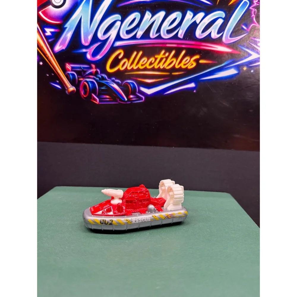 Matchbox Hovercraft MB519 Red Silver Rescue Lifeguard Diecast Toy Boat 2000